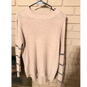 Super cute American Eagle Sweater!